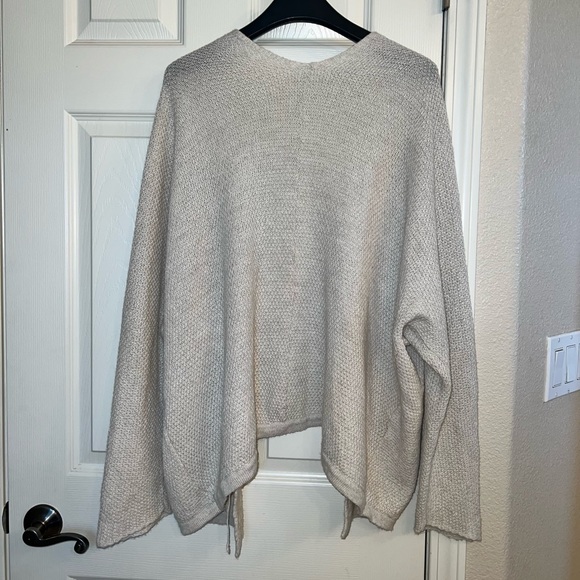 Brandt Melville Cream Carolina Cardigan. - Picture 6 of 8